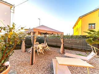 Casa Indipendente in Vendita a Curno, 359'000&euro;, 210 m²