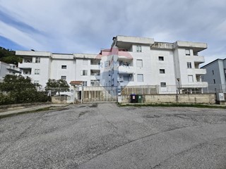 Quadrilocale in Vendita a Montecorvino Pugliano, 83'000&euro;, 120 m²