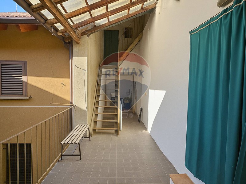 Quadrilocale in Vendita a Trezzano Rosa, 80'000€, 110 m²