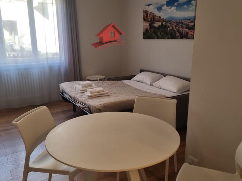 Trilocale in Vendita a Bergamo, 345'000€, 74 m², arredato