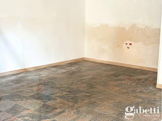 Negozio in Affitto a Pomigliano d'Arco, 450&euro;, 40 m²