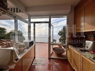 Attico in Vendita a Ospedaletti, 690'000&euro;, 140 m²