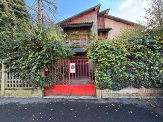 Villa in Vendita a Zelo Buon Persico, 248'000€, 140 m²