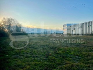 Terreno edificabile in Vendita a Sommariva del Bosco, 350'000€, 8247 m²