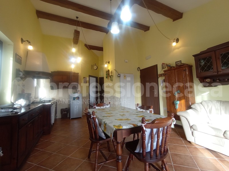 Trilocale in Vendita a Ateleta, 120'000&euro;, 66 m², arredato