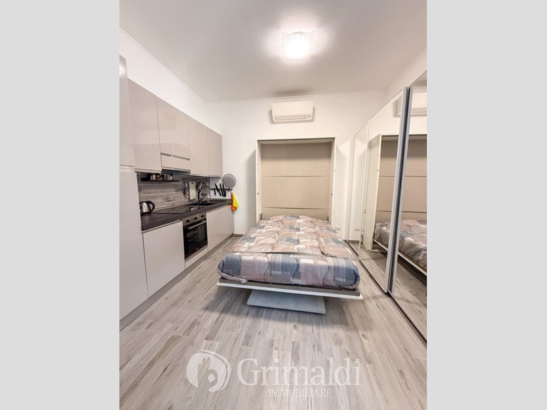Monolocale in Vendita a Milano, 190'000€, 35 m², arredato