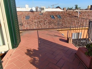 Trilocale in Affitto a Modena, zona Centro cittÃ, 930€, 70 m², con Box