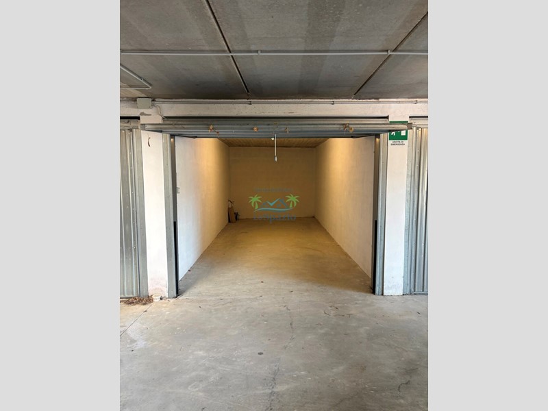 Box in Affitto a Laigueglia, 150&euro;, 22 m², con Box