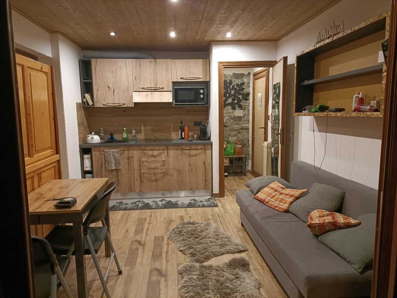 Bilocale in Vendita a Frabosa Sottana, zona Prato Nevoso, 97'000€, 20 m², arredato