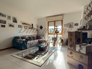 Trilocale in Vendita a Rosignano Marittimo, 143'000€, 70 m²