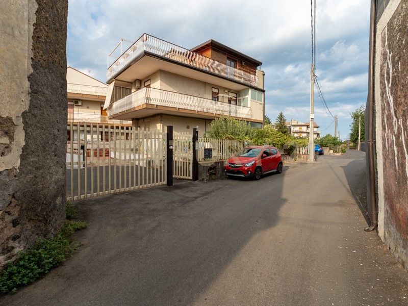 Quadrilocale in Vendita a Valverde, 126'000€, 100 m², con Box
