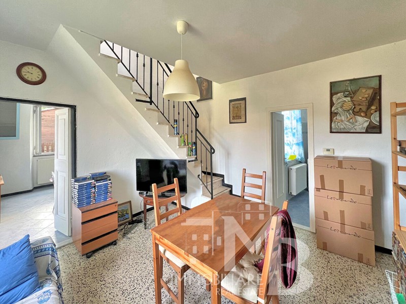 Appartamento in Vendita a Uscio, 75'000&euro;, 106 m²