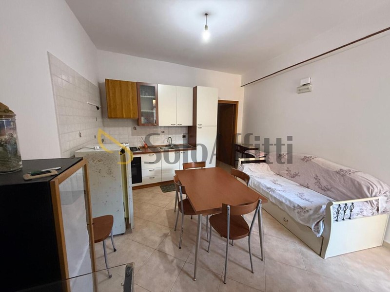 Casa Indipendente in Affitto a Reggio Calabria, zona Sambatello, 320&euro;, 80 m²