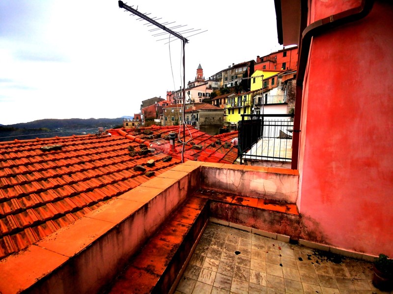 Casa Semi Indipendente in Vendita a Follo, zona Tivegna, 35'000€, 45 m²