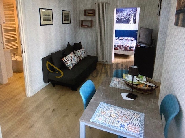 Bilocale in Affitto a Trieste, zona Largo Barriera, 750&euro;, 55 m², arredato