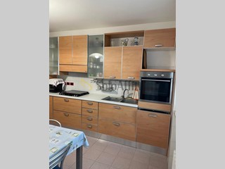 Quadrilocale in Affitto a Torino, zona Lucento, 600€, 100 m², arredato