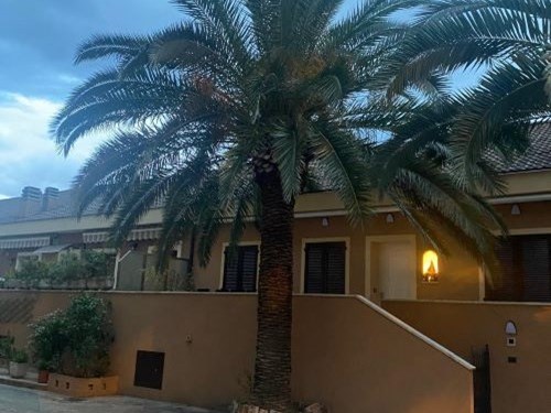 Villetta a schiera in Vendita a Chiavari, zona SEMICENTRALE, 750'000&euro;, 242 m², arredato