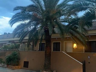 Villetta a schiera in Vendita a Chiavari, zona SEMICENTRALE, 750'000&euro;, 242 m², arredato