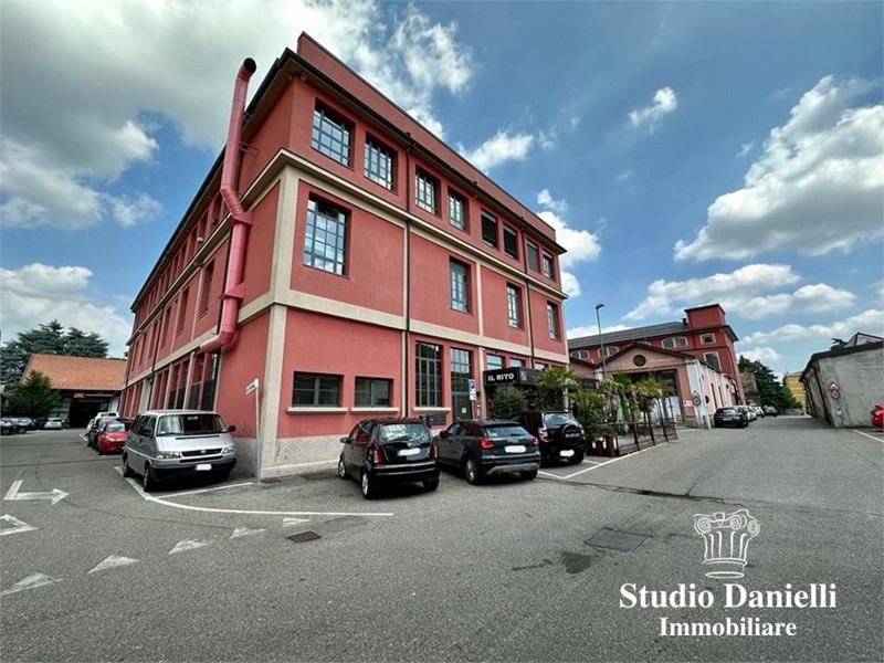 Loft in Vendita a Carate Brianza, 199'000&euro;, 120 m²