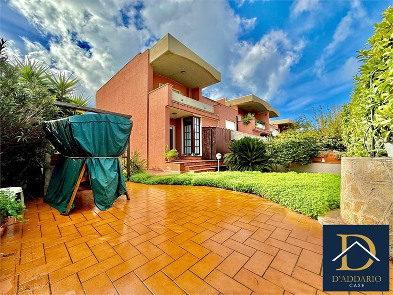 Villetta a schiera in Vendita a Taranto, 235'000&euro;, 200 m²