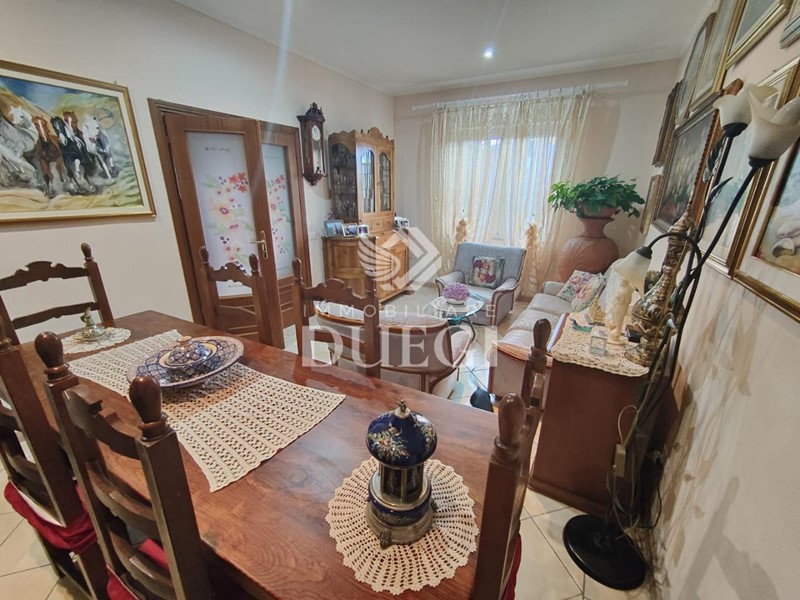 Casa Indipendente in Vendita a Viareggio, zona Torre Del Lago Puccini, 219'000&euro;, 158 m², arredato