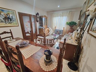 Casa Indipendente in Vendita a Viareggio, zona Torre Del Lago Puccini, 219'000&euro;, 158 m², arredato