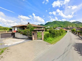 Villetta a schiera in Vendita a Bagnaria, 191'700&euro;, 258 m², con Box