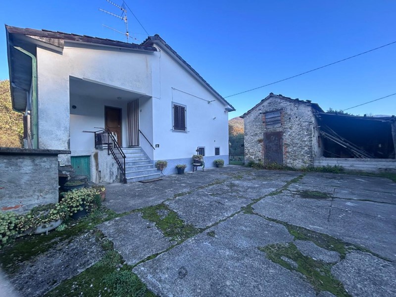 Casa Semi Indipendente in Vendita a Licciana Nardi, 65'000€, 60 m², arredato