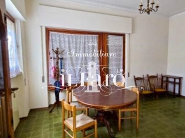 Villa bifamiliare in Vendita a Viareggio, 320'000&euro;, 120 m², arredato