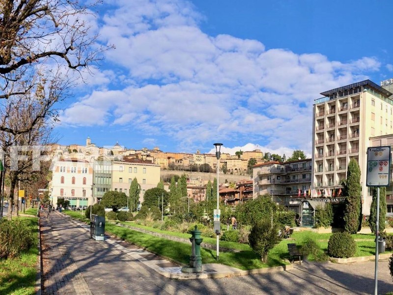 Trilocale in Vendita a Bergamo, 345'000€, 75 m²