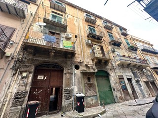 Appartamento in Vendita a Palermo, 140'000€, 153 m²