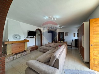 Casa Indipendente in Vendita a Lanciano, 125'000&euro;, 287 m²