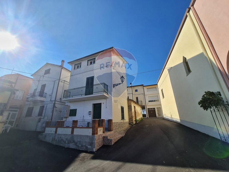 Casa Semi Indipendente in Vendita a Paglieta, 50'000€, 90 m²