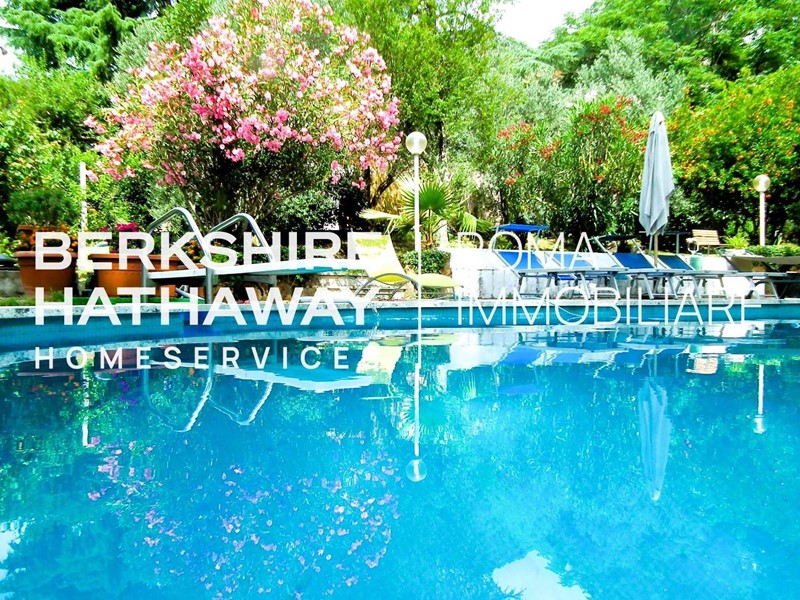 Villa in Vendita a Roma, 960'000&euro;, 450 m²