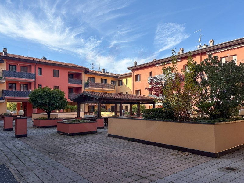 Bilocale in Vendita a Cologne, 85'000&euro;, 65 m²