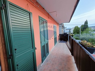 Appartamento in Vendita a Sant'Eusanio del Sangro, 126'000&euro;, 165 m²