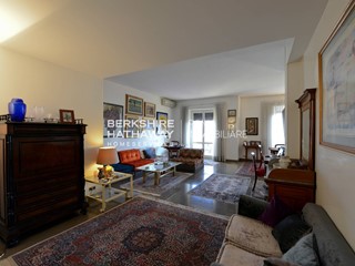Quadrilocale in Vendita a Roma, 780'000€, 185 m²