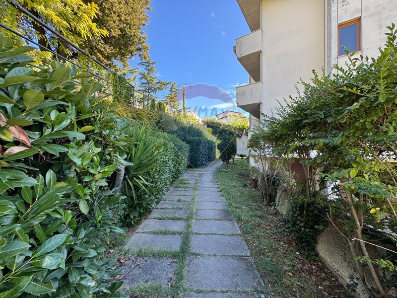 Appartamento in Vendita a Santa Maria Imbaro, 130'000&euro;, 131 m²