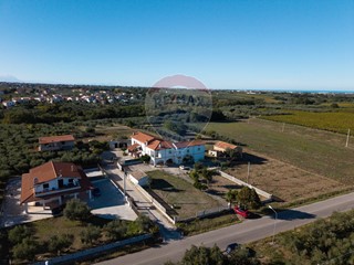 Casa Semi Indipendente in Vendita a Fossacesia, 150'000&euro;, 389 m²