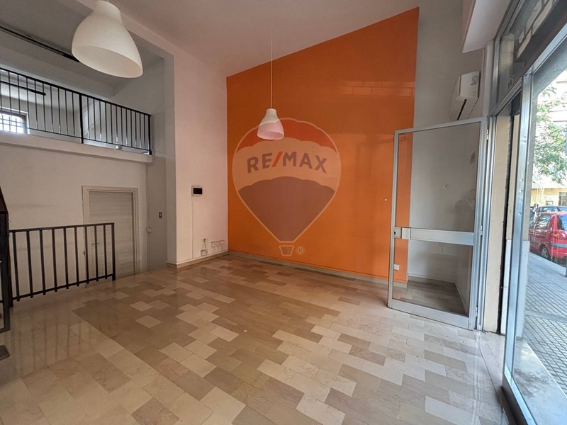 Immobile commerciale in Affitto a Lanciano, 700€, 64 m²