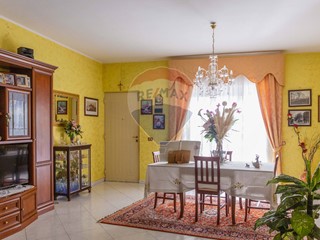 Appartamento in Vendita a Catania, 138'000€, 138 m²