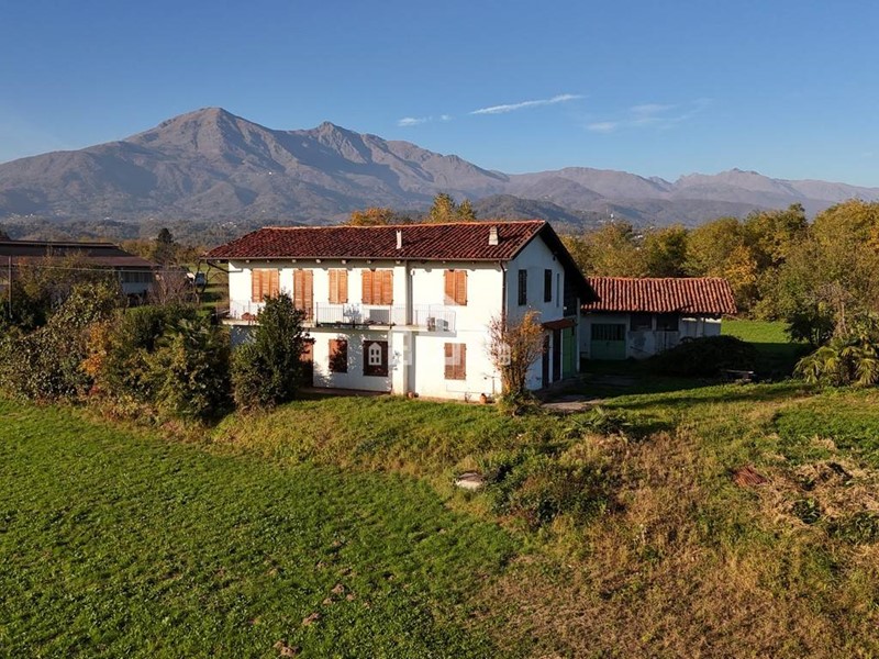 Casa Indipendente in Vendita a Castellamonte, 149'000&euro;, 84 m²