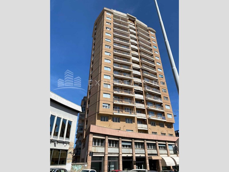 Ufficio in Vendita a Catania, 2'400'000&euro;, 1453 m²