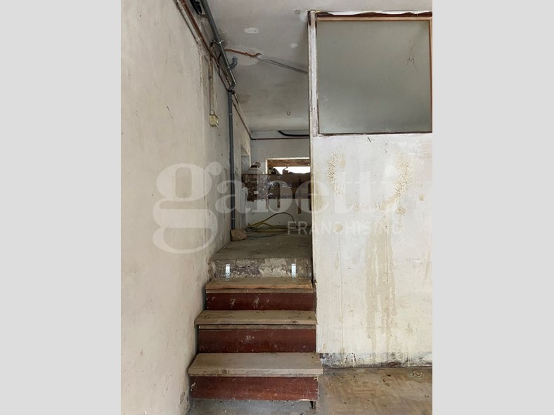 Casa Indipendente in Vendita a Macerata, 170'000&euro;, 180 m²