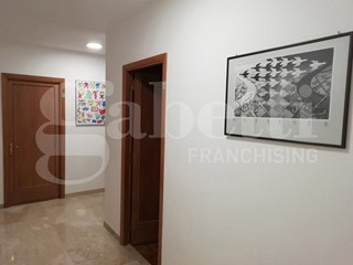 Appartamento in Affitto a Macerata, 300€, 120 m²