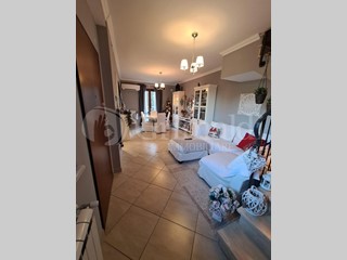 Bilocale in Vendita a Pomezia, 150'000€, 60 m²