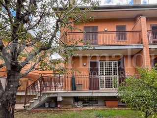 Villetta a schiera in Vendita a Roma, 499'000&euro;, 190 m²