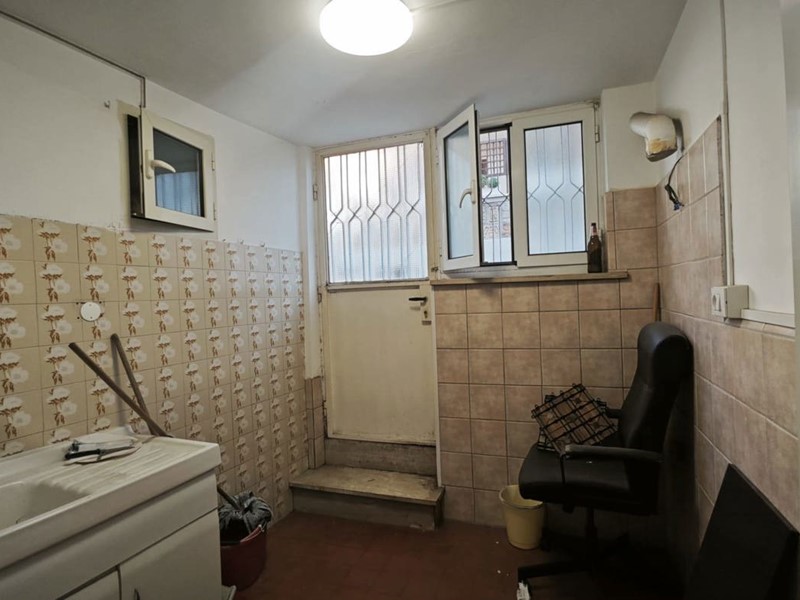 Magazzino in Affitto a Roma, 490€, 45 m²