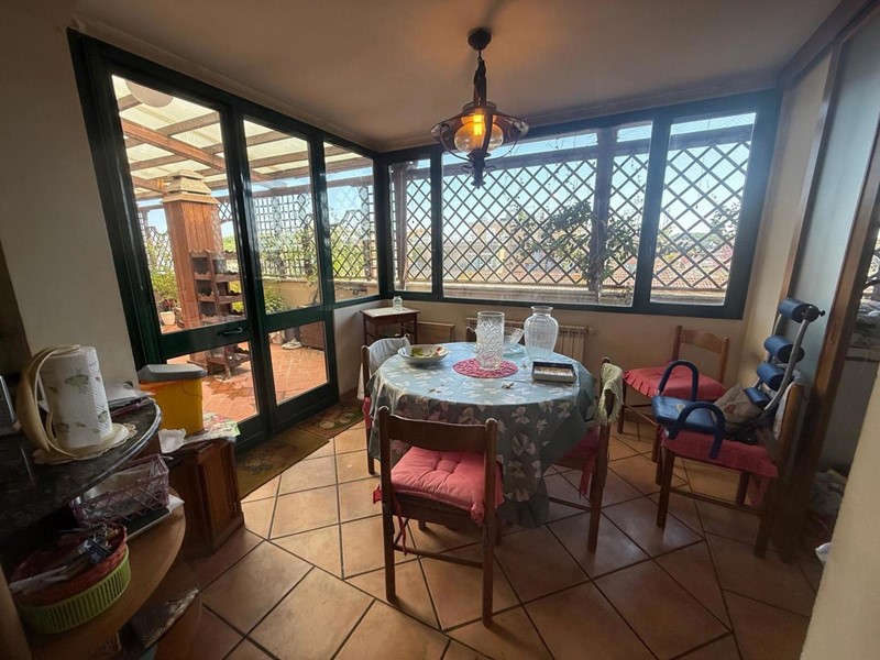 Attico in Vendita a Roma, 640'000€, 178 m²