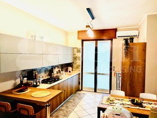 Trilocale in Vendita a Cinisello Balsamo, 198'000&euro;, 80 m², arredato